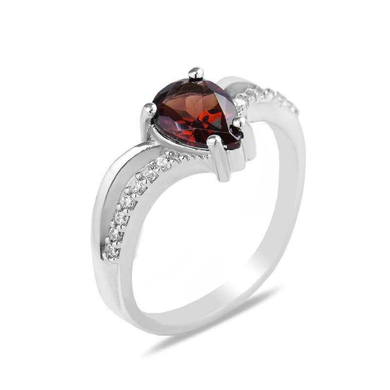 Серебряное кольцо с гранатом и фианитами 074-4110