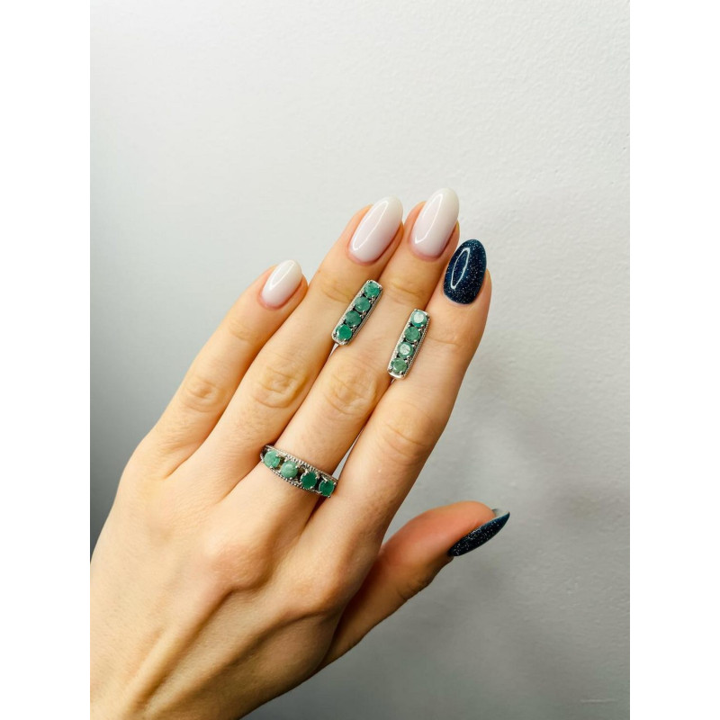 Серебряное кольцо с натуральным изумрудом 147-71