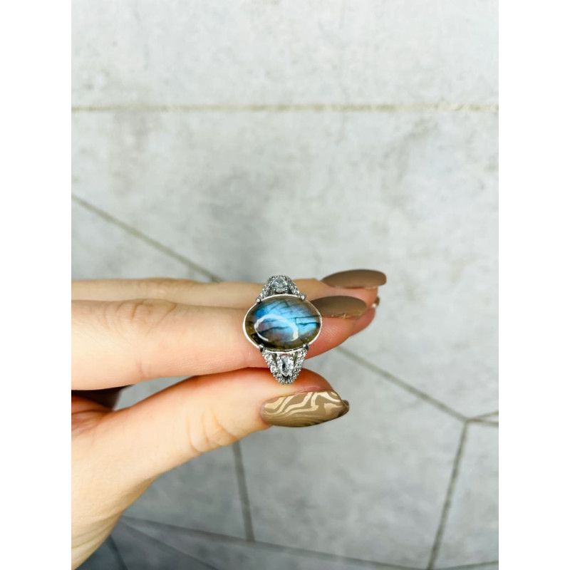 Серебряное кольцо с натуральным лабрадоритом 187-8810