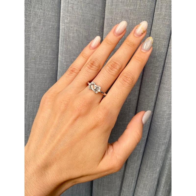 Срібна каблучка з скай топазом та фіанітом 081-3910