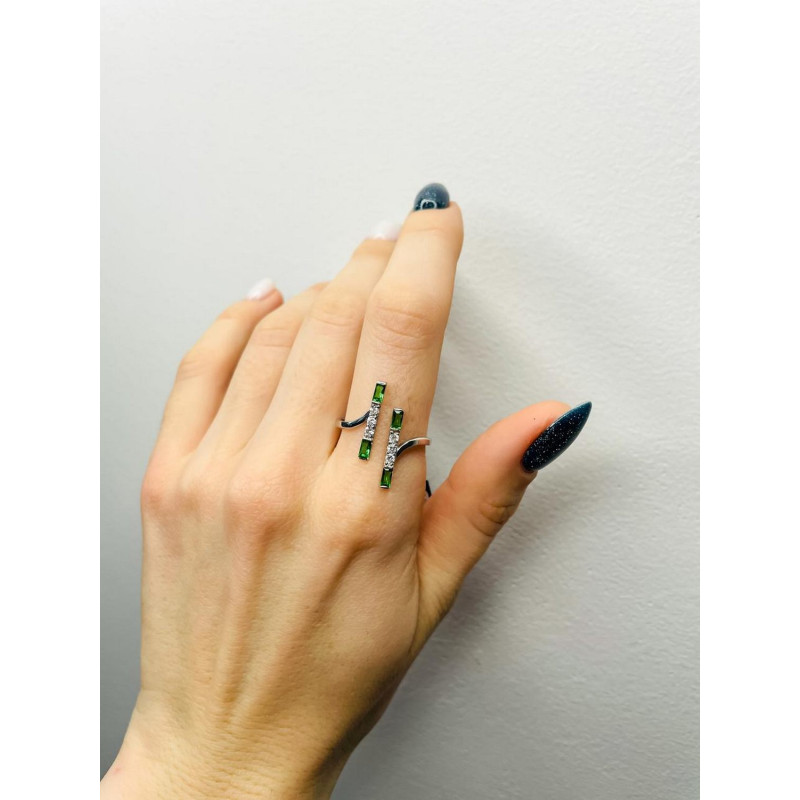 Срібна каблучка з фіанітом S135-5110