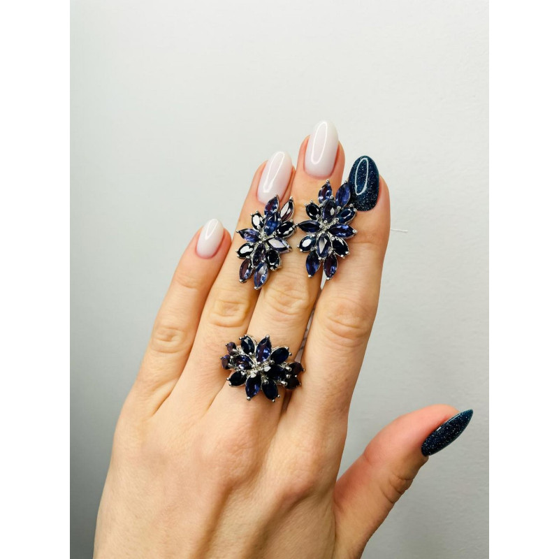 Серебряное кольцо с натуральным иолитом 195-6831