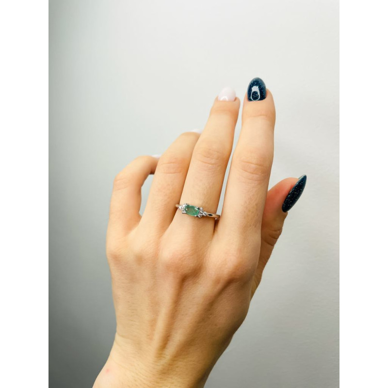 Серебряное кольцо с изумрудом 084-7110