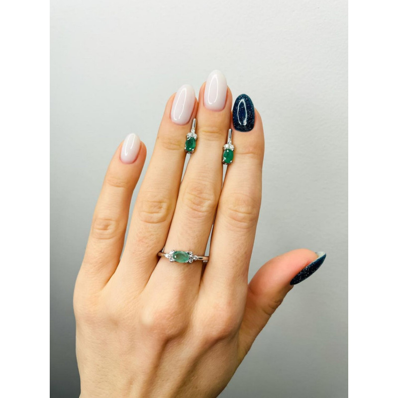 Серебряное кольцо с изумрудом 084-7110