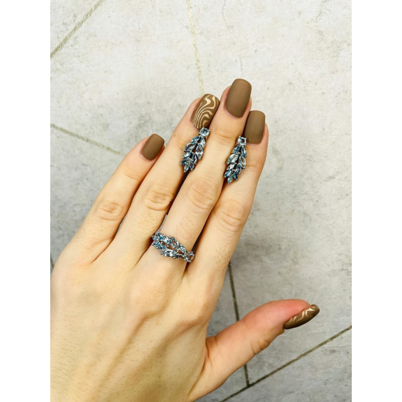 Серебряное кольцо с натуральным скай топазом 222-39