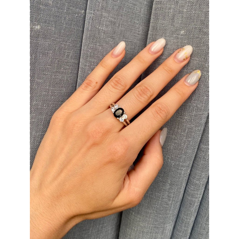 Срібна каблучка з сапфіром та фіанітом 066-3110