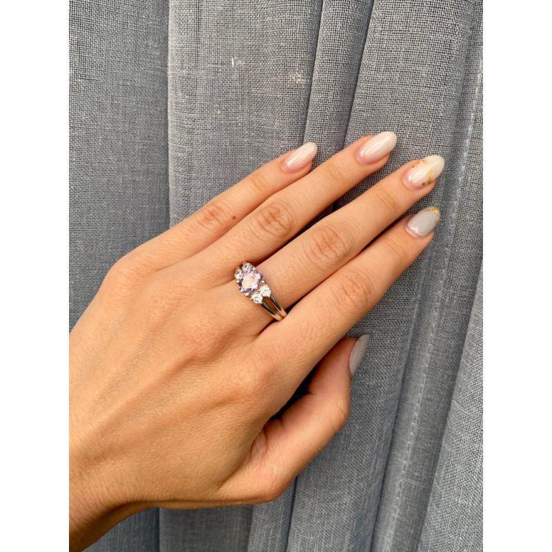 Срібна каблучка з рожевим аметистом та фіанітом 066-6310