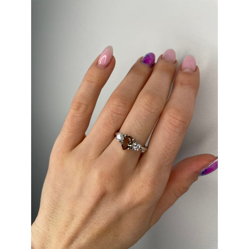 Срібна каблучка з нано султанітом та фіанітом 067N-8210