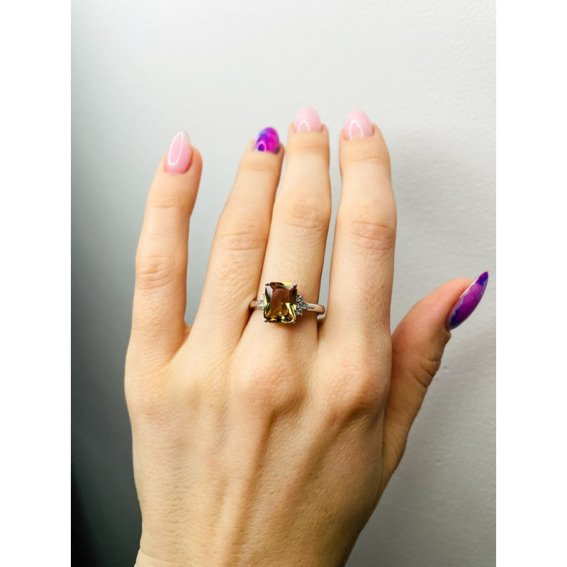 Срібна каблучка з нано султанітом та фіанітом 103N-8210