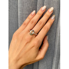 Срібна каблучка з зеленим кварцем та фіанітом 090-6410