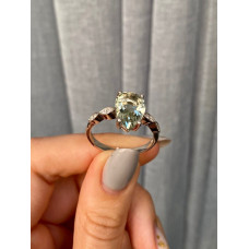 Срібна каблучка з зеленим кварцем та фіанітом 090-6410