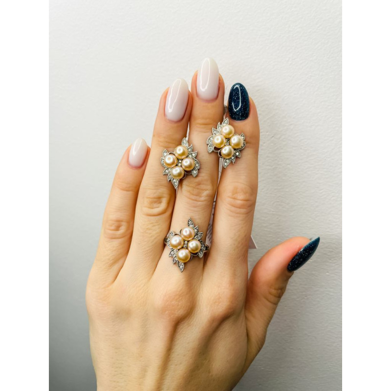 Срібна каблучка з перлами та фіанітом 144N-9410