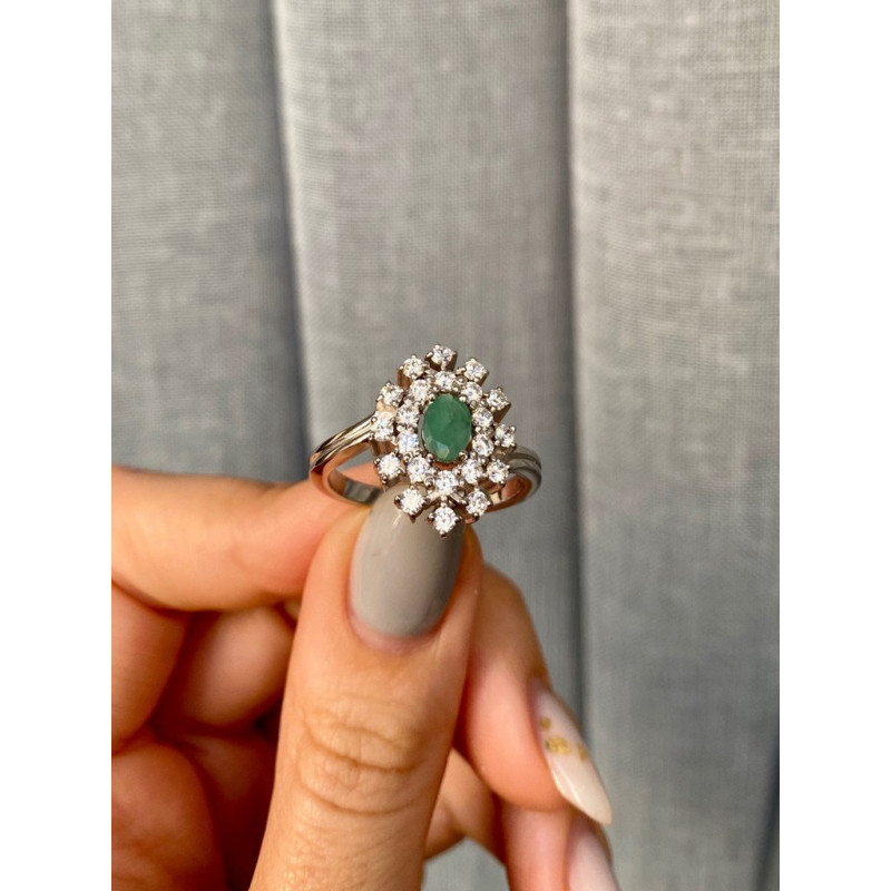 Срібна каблучка з смарагдом та фіанітом 010-7110