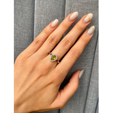 Срібна каблучка з перідотом та фіанітом 011-5310