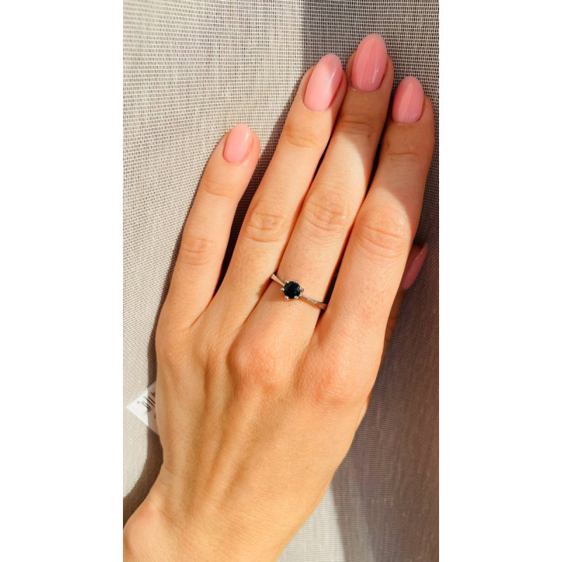 Срібна каблучка з сапфіром 047-31