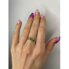 Срібна каблучка з перидотом та фіанітом 095-5310