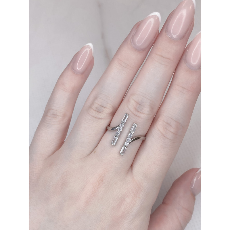 Срібна каблучка з фіанітом S135-10