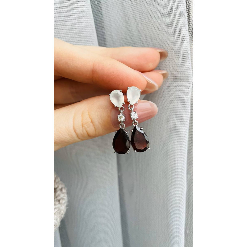 Срібні сережки з гранатом 111-411210