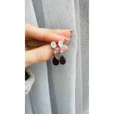 Срібні сережки з гранатом 111-411210