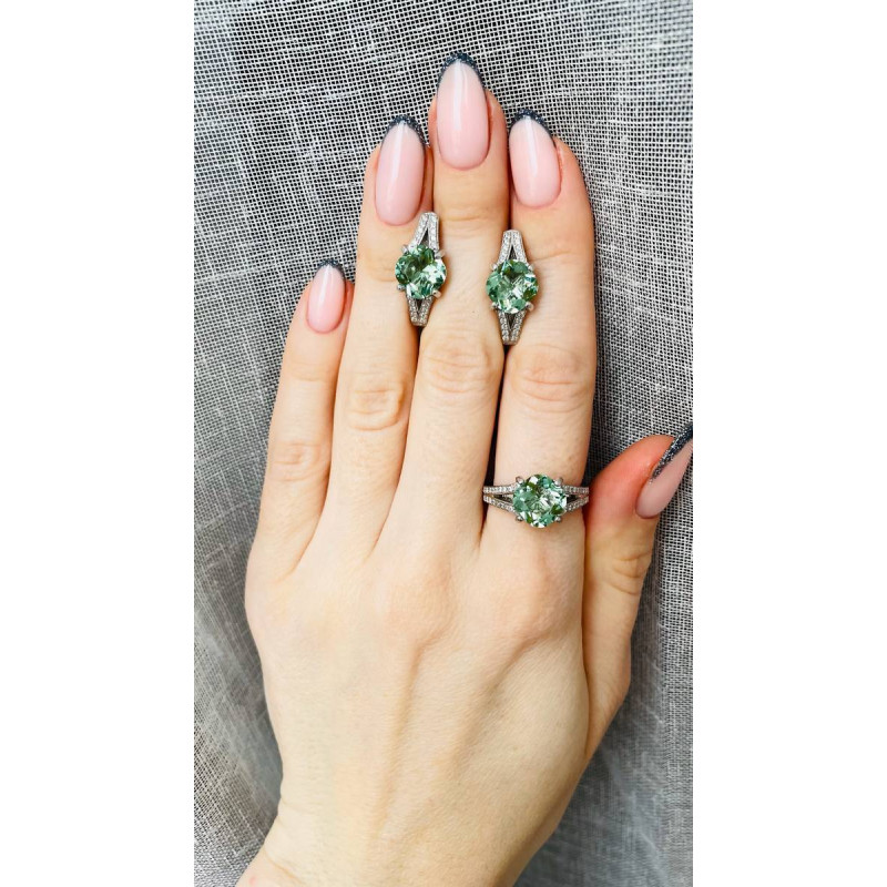 Срібні сережки з зеленим кварцем та фіанітом 089-6410