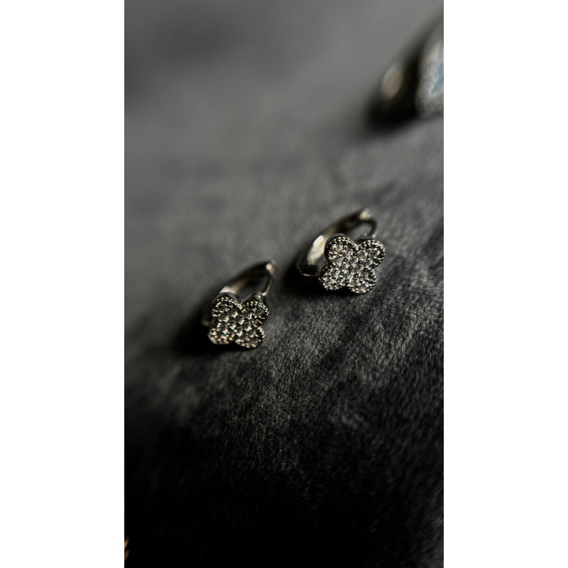 Silver earrings with cubic Zirconia inserts S001-10