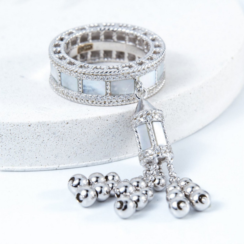 Срібна каблучка зі вставками білого перламутра 01-00017-9010 